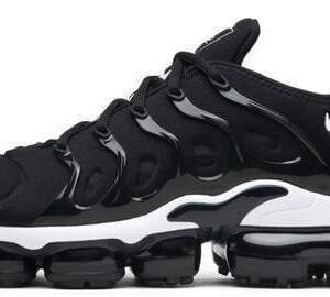 This is the left side of the Air Vapormax Plus Overbranding