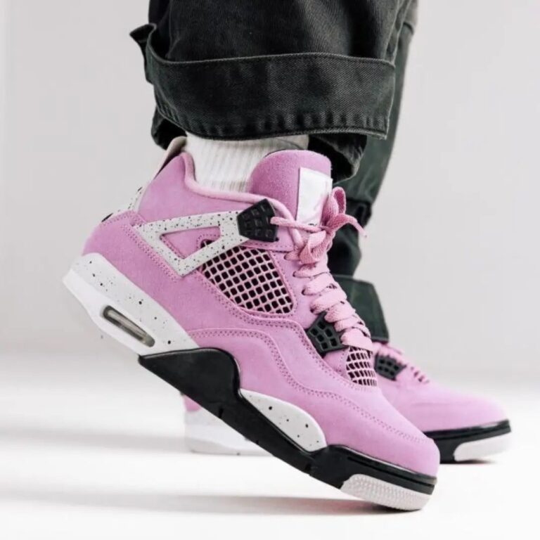 aj 4 